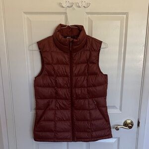 NWOT REICoop nylon quilted vest size medium. Gorgeous rust color.